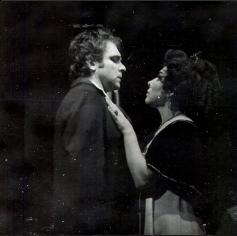 Picture of Vyacheslav Nikolayevich Osipov as Cavaradossi with Lidiya Zakharenko